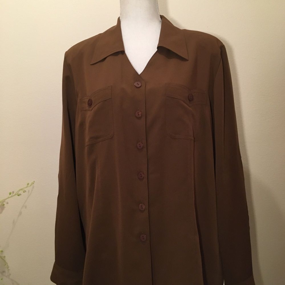 Women’s Top W/collar Button-Down Front & Adjustable Long Sleeves Size 12